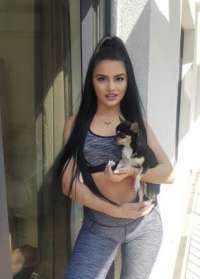 Beyaz Tenli Uzun Saçlı Türk Escort Leyla