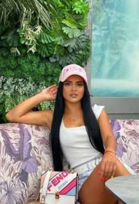 Beyaz Tenli Uzun Saçlı Türk Escort Leyla