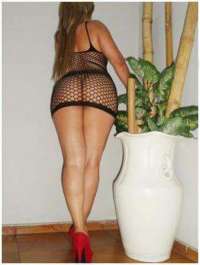 Göz Kamaştıran Özbek Eskort: Canlı Renklerin ve Özgür Ruhun Büyüleyici Dansı