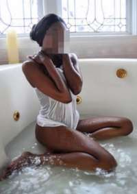 Özgürce Yasayabileceğiniz Dakikalar: İzleyecek olduğunuz gizemli ve güzel Arap Escort