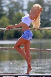 Tutkulu ve Özgürlükçü: Çekici Arap Escort
